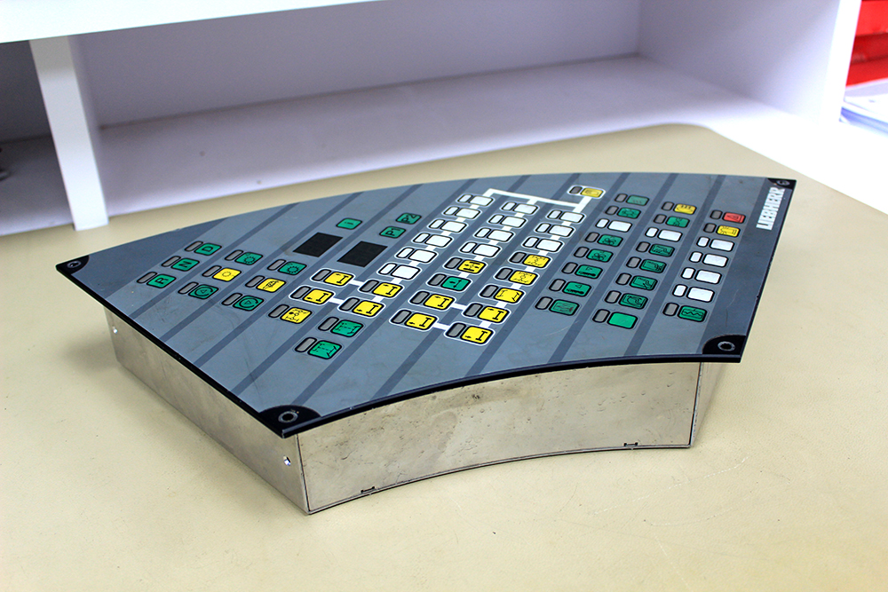 Mobile crane display console repair